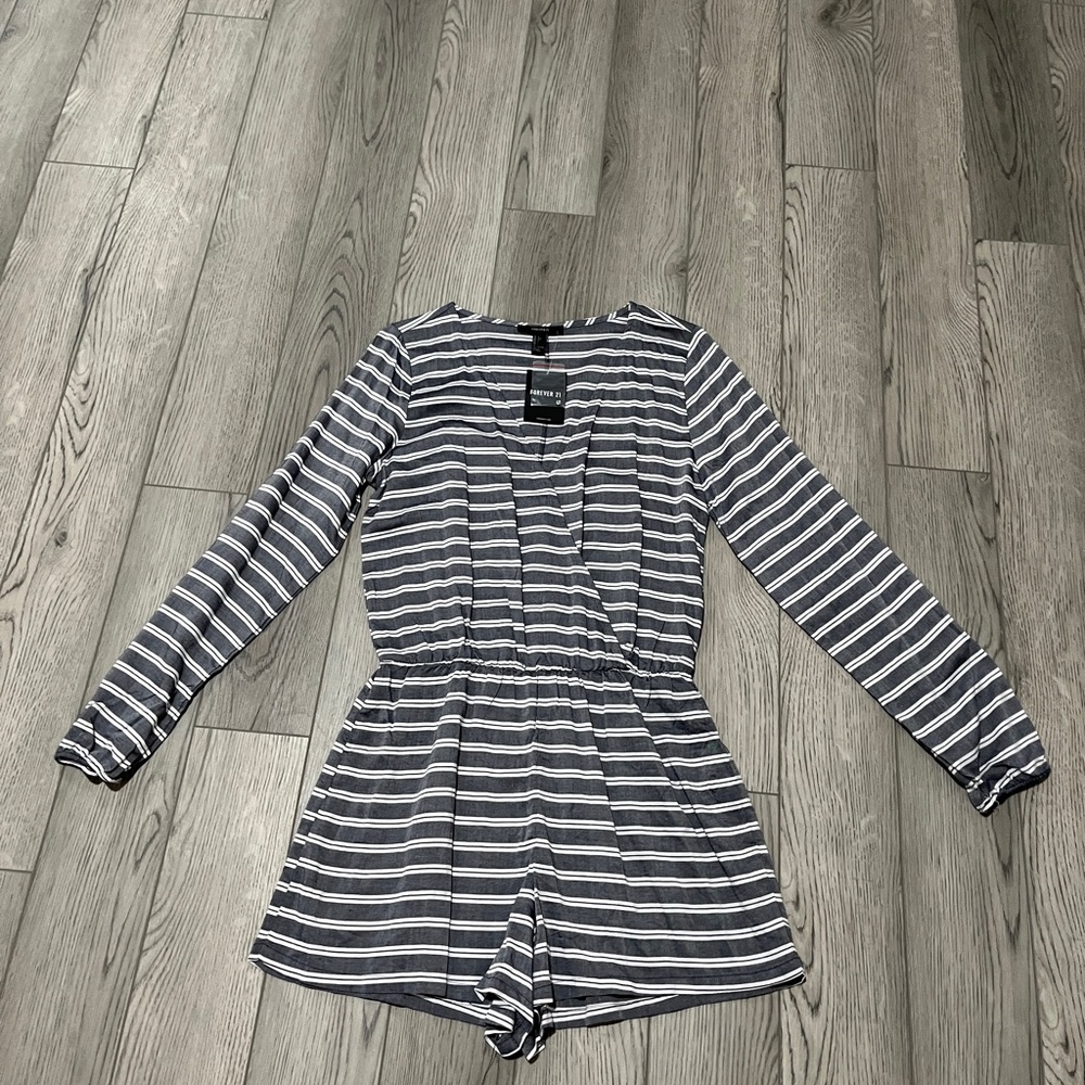 NWT Forever 21 Romper
